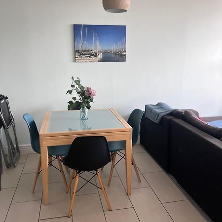 Stunning Marina Apartment Gosport Portsmouth Buitenkant foto