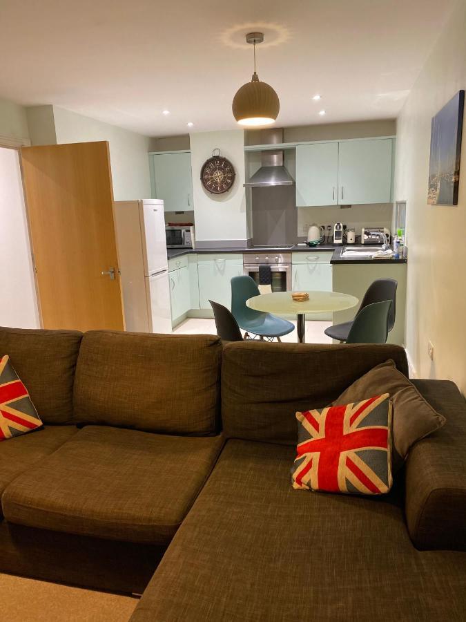 Stunning Marina Apartment Gosport Portsmouth Buitenkant foto