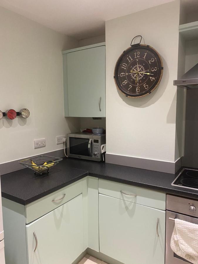 Stunning Marina Apartment Gosport Portsmouth Buitenkant foto