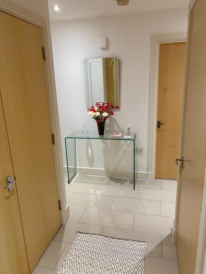 Stunning Marina Apartment Gosport Portsmouth Buitenkant foto