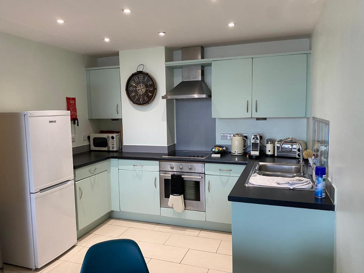 Stunning Marina Apartment Gosport Portsmouth Buitenkant foto