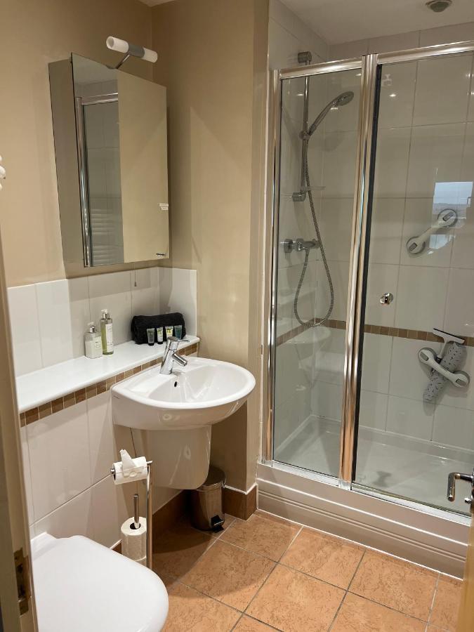 Stunning Marina Apartment Gosport Portsmouth Buitenkant foto